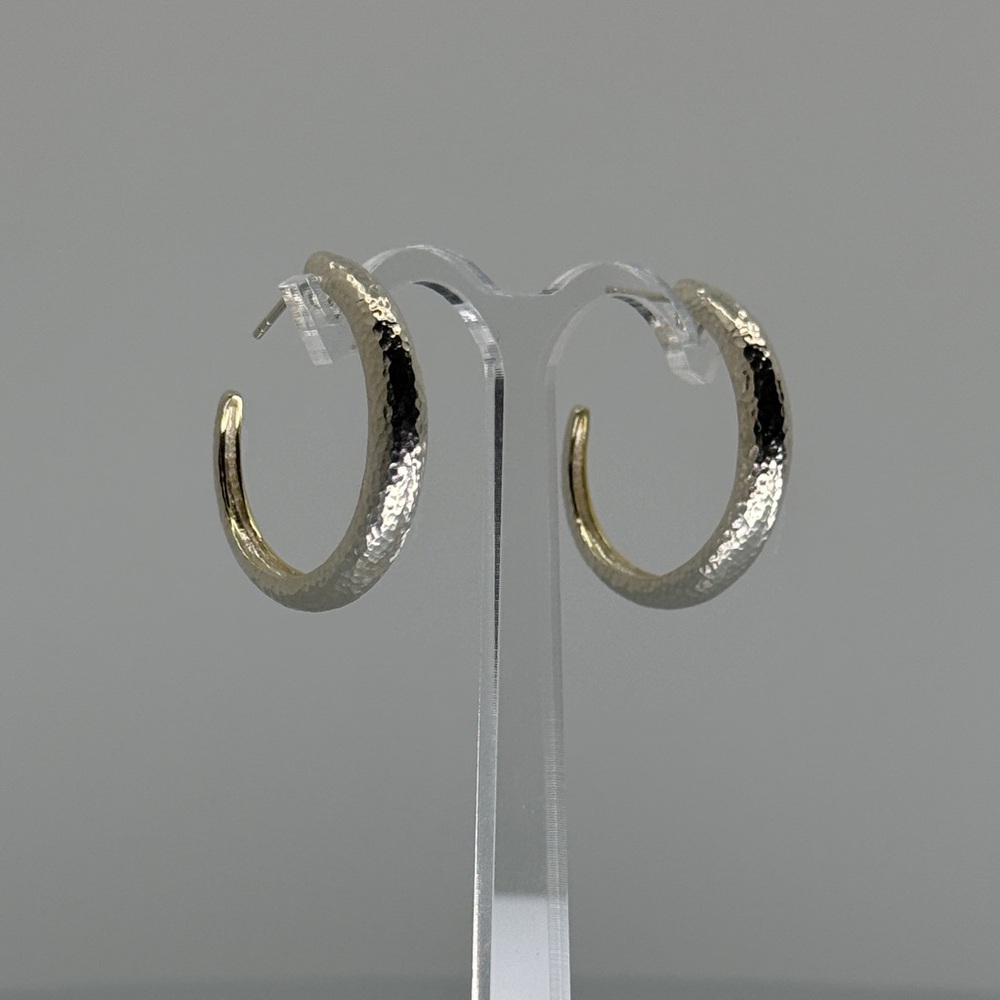 Chic Silver Hoop Earrings